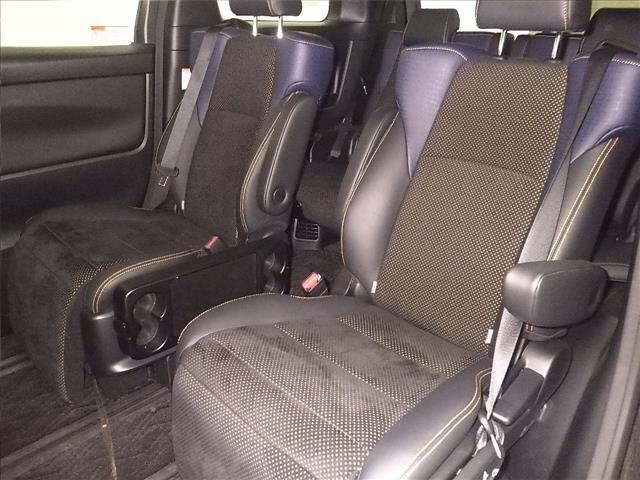 Toyota VELLFIRE 2017 7063333-7