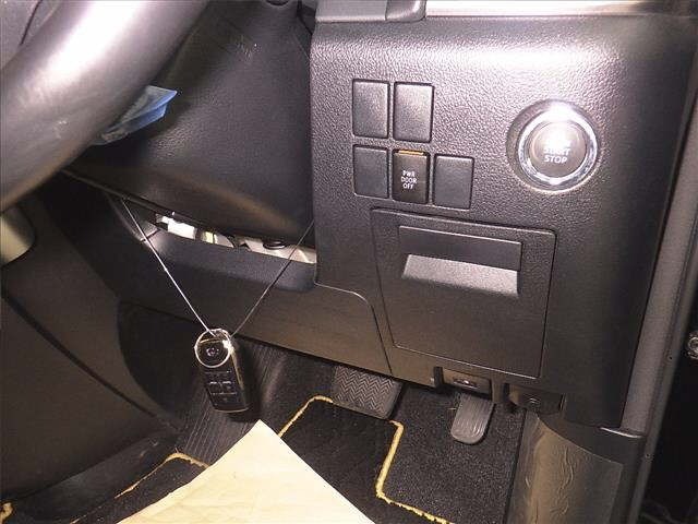 Toyota VELLFIRE 2017 7063333-9