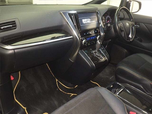 Toyota VELLFIRE 2018 7063336-4