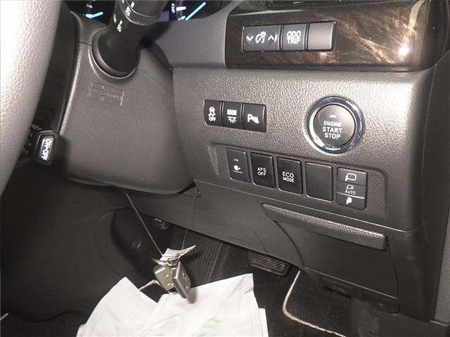 Toyota VELLFIRE 2013 7063338-9