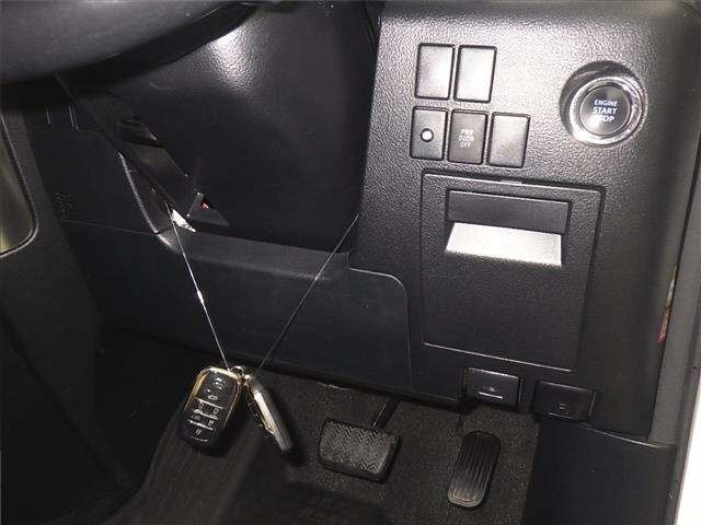 Toyota VELLFIRE 2017 7063345-9