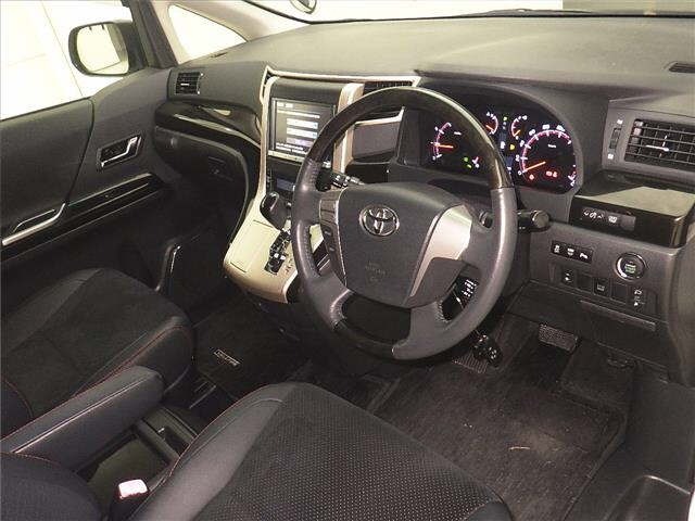 Toyota VELLFIRE 2012 7063346-3