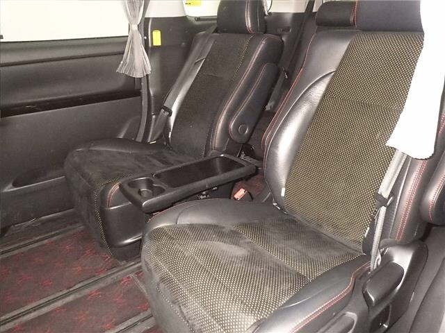 Toyota VELLFIRE 2013 7063347-7