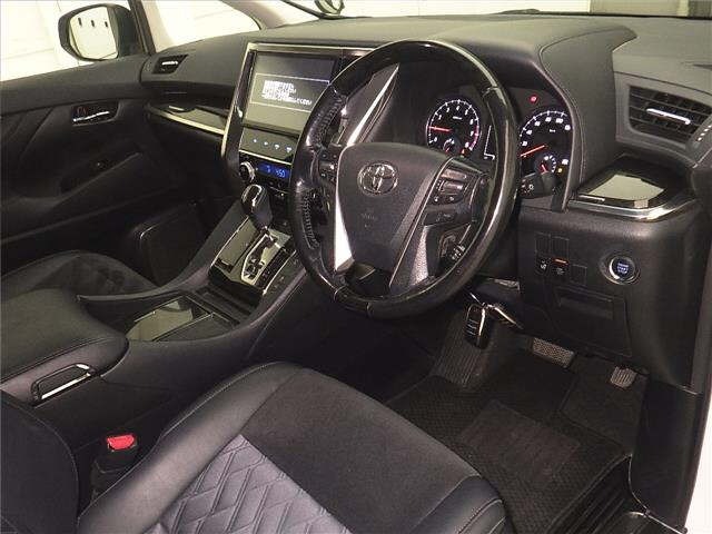 Toyota VELLFIRE 2017 7063349-3
