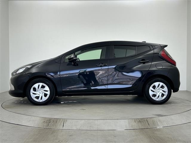 Toyota AQUA 2022 7086324-10