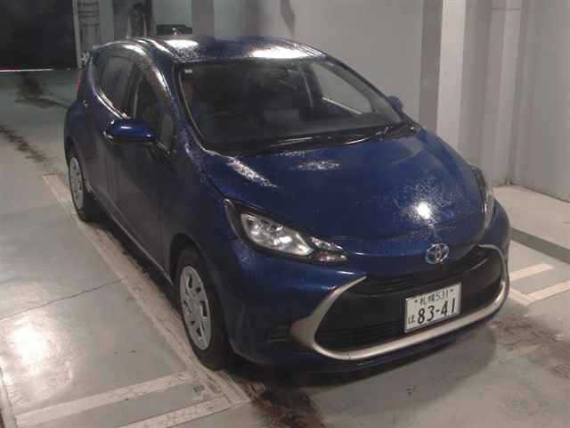 Toyota AQUA 2024 7086561-0