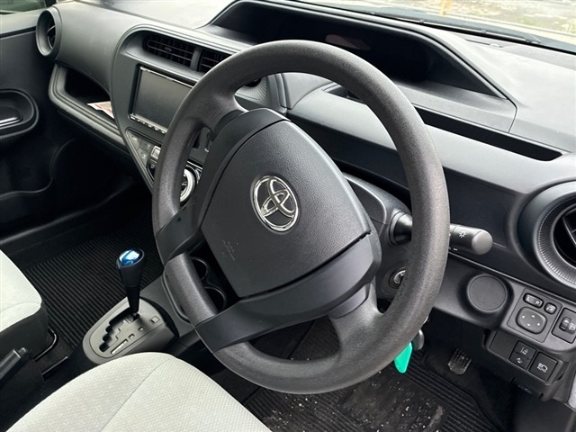Toyota AQUA 2020 7086589-3