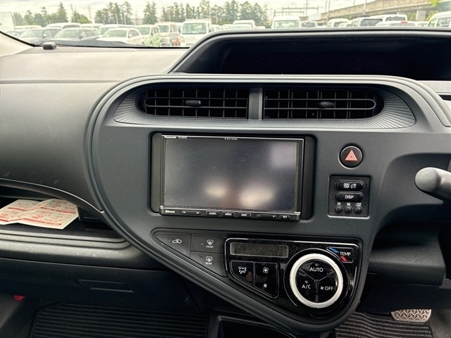 Toyota AQUA 2020 7086589-4