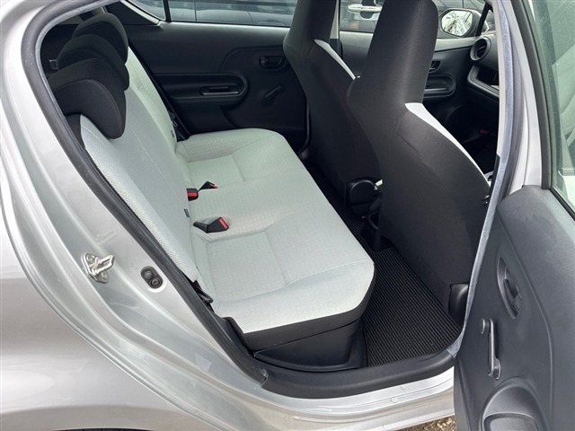 Toyota AQUA 2020 7086589-6