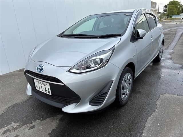 Toyota AQUA 2018 7086597-9