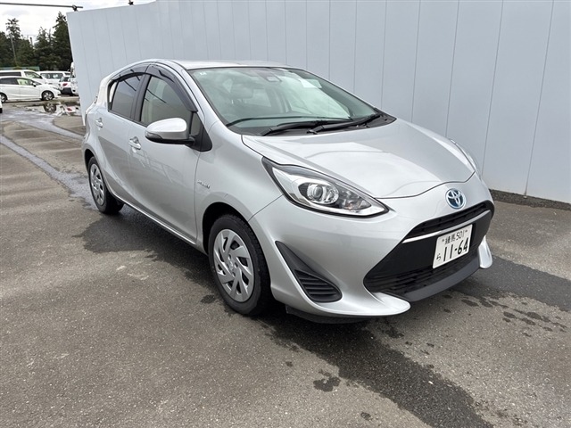 Toyota AQUA 2018 7086598-0