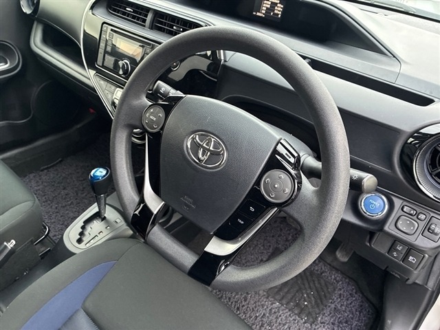 Toyota AQUA 2018 7086598-3