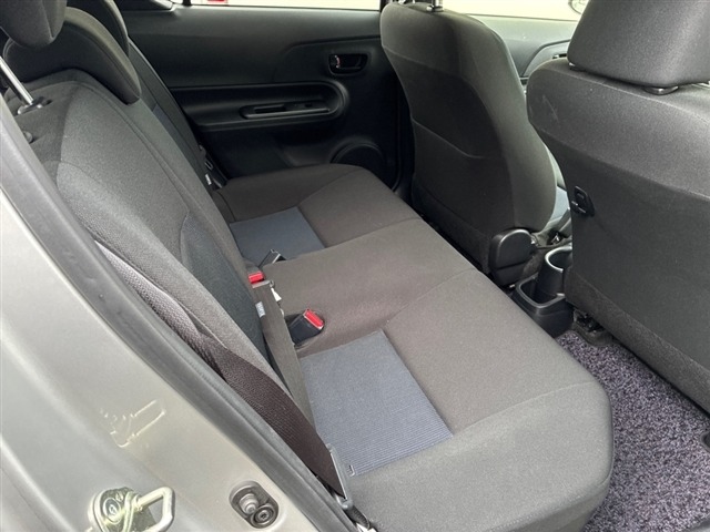 Toyota AQUA 2018 7086598-6