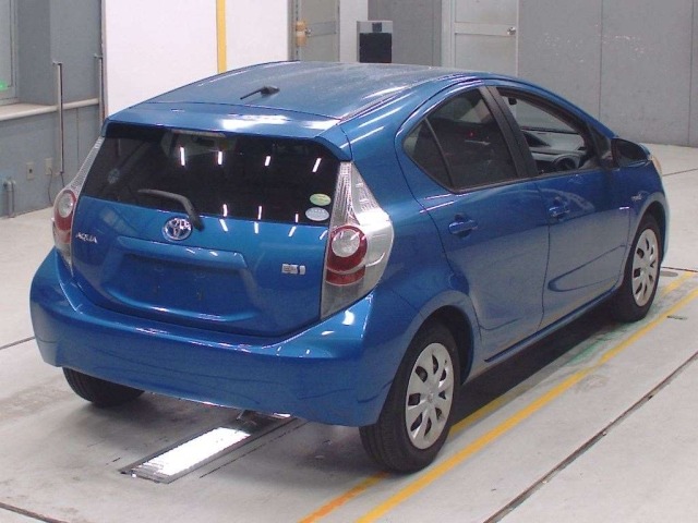 Toyota AQUA 2014 7086684-1