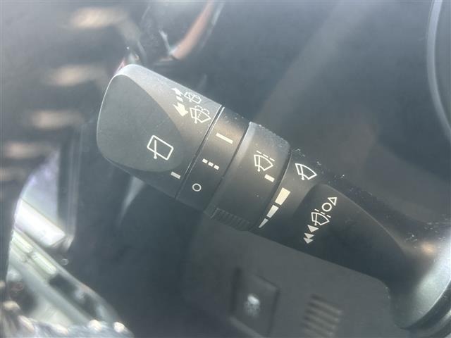 Toyota AURIS 2017 7084990-11
