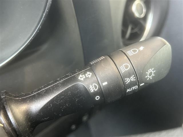Toyota AURIS 2017 7084990-12