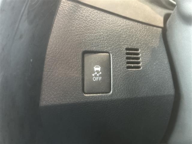Toyota AURIS 2017 7084990-8