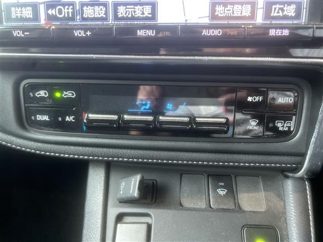 Toyota AURIS 2017 7084990-9