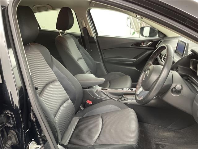 Mazda AXELA 2016 7072409-4