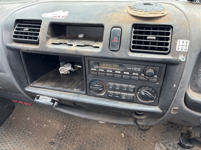 Mazda BONGO TRUCK 2015 7068852-4