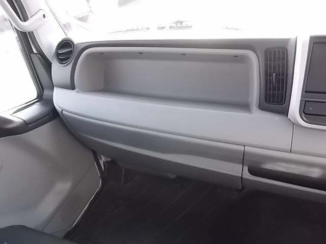 Mitsubishi CANTER 2019 7083528-4