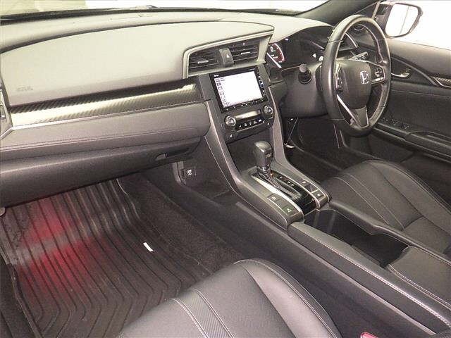 Honda CIVIC 2018 7069315-4