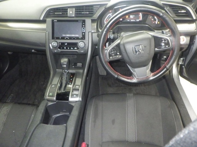 Honda CIVIC 2018 7069396-3