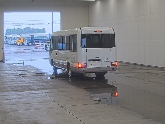 Toyota COASTER 2025 7071630-1