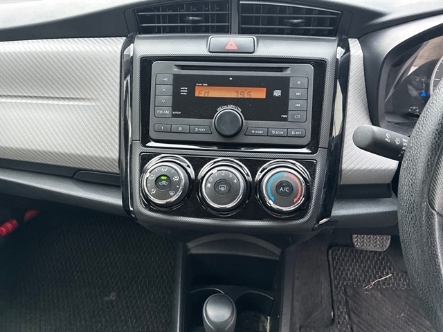 Toyota COROLLA AXIO 2013 7084655-4