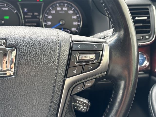 Toyota CROWN MAJESTA 2018 7071298-1