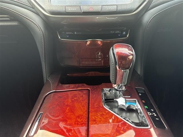 Toyota CROWN MAJESTA 2018 7071298-11