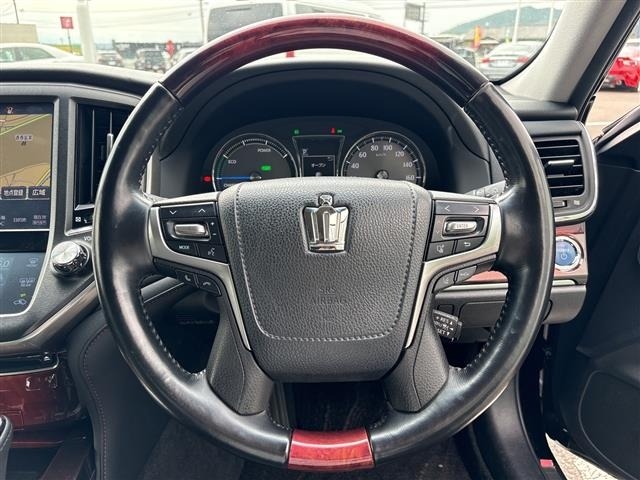 Toyota CROWN MAJESTA 2018 7071298-19