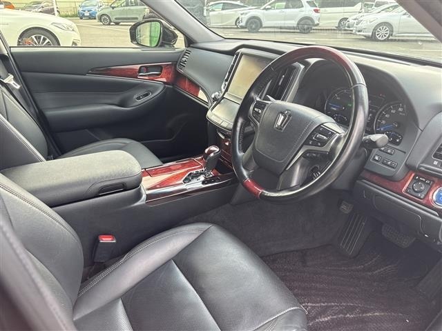 Toyota CROWN MAJESTA 2018 7071298-2