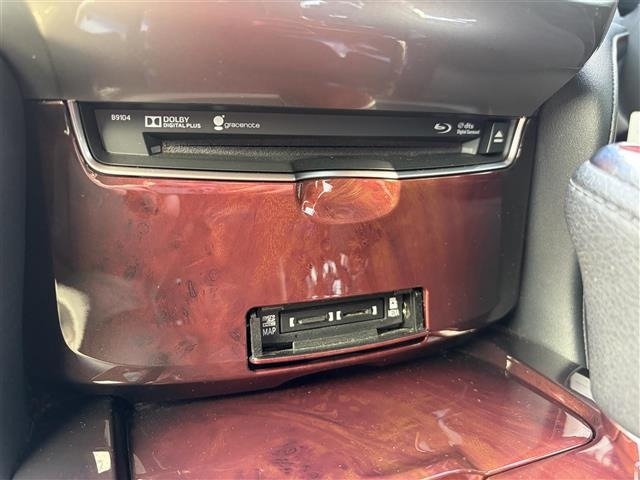 Toyota CROWN MAJESTA 2015 7071318-3