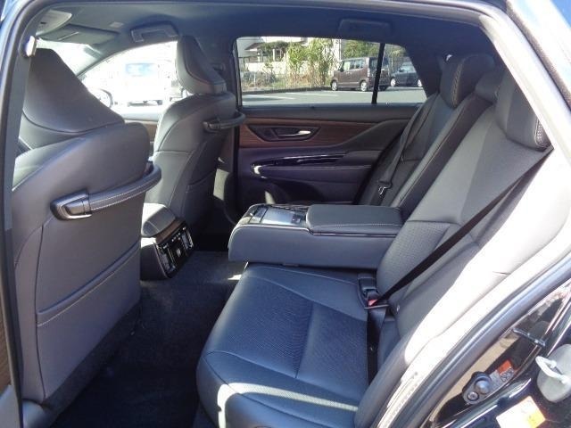 Toyota CROWN 2024 7067532-15
