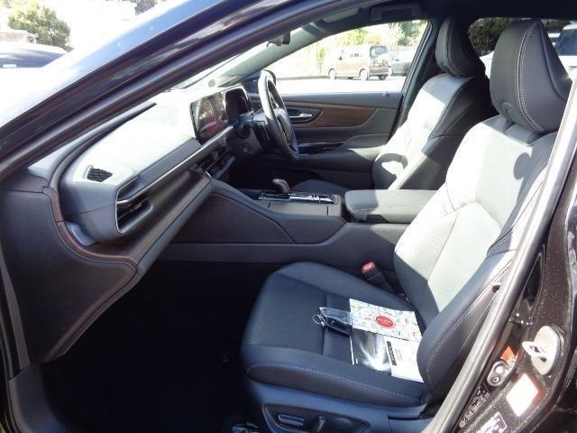 Toyota CROWN 2024 7067532-17