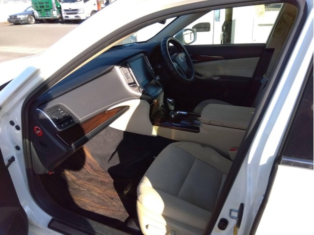 Toyota CROWN 2014 7067553-2