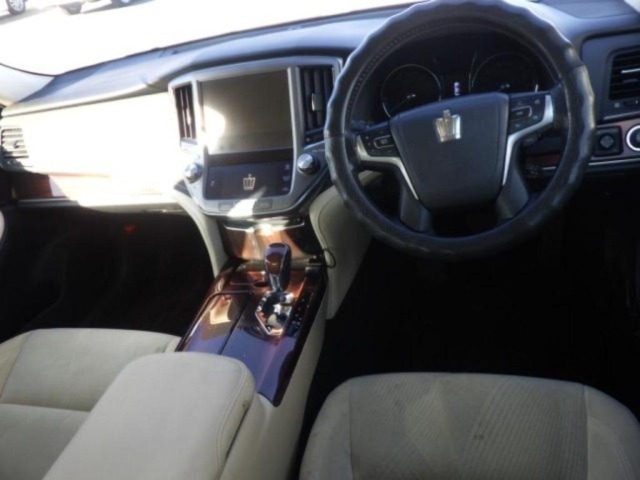 Toyota CROWN 2014 7067553-6