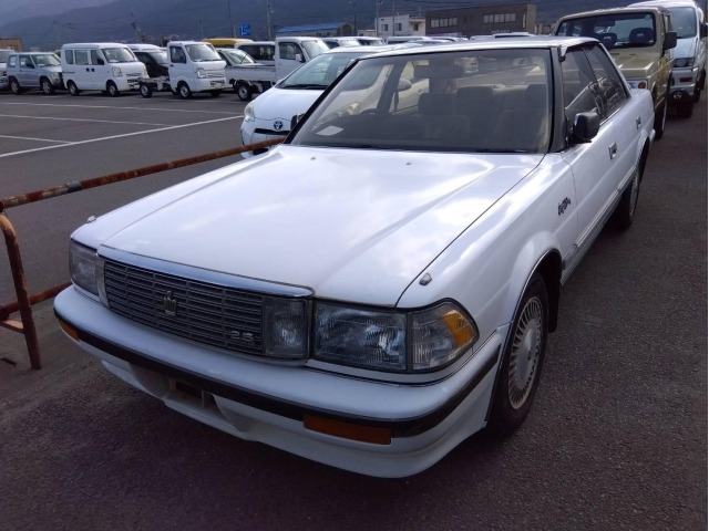 Toyota CROWN 1990 7067566-0