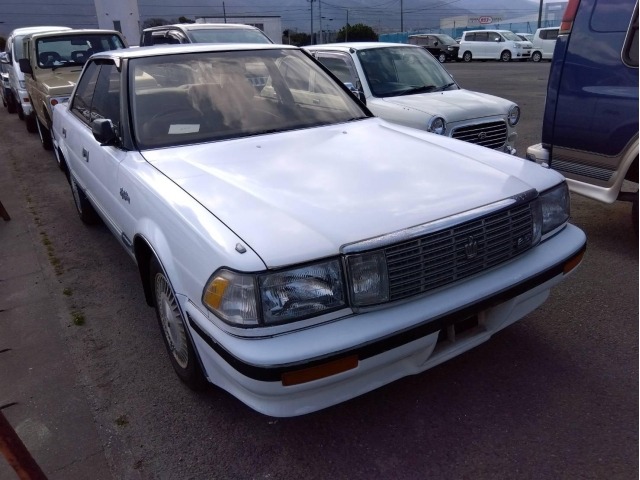 Toyota CROWN 1990 7067566-4