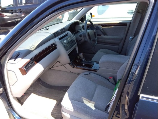 Toyota CROWN 2001 7067570-4