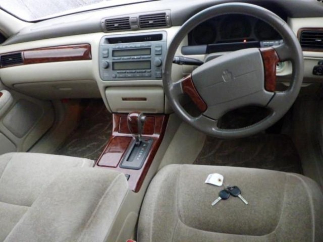 Toyota CROWN 2001 7067588-2