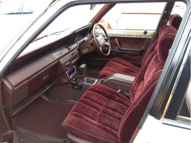 Toyota CROWN 1987 7067602-4