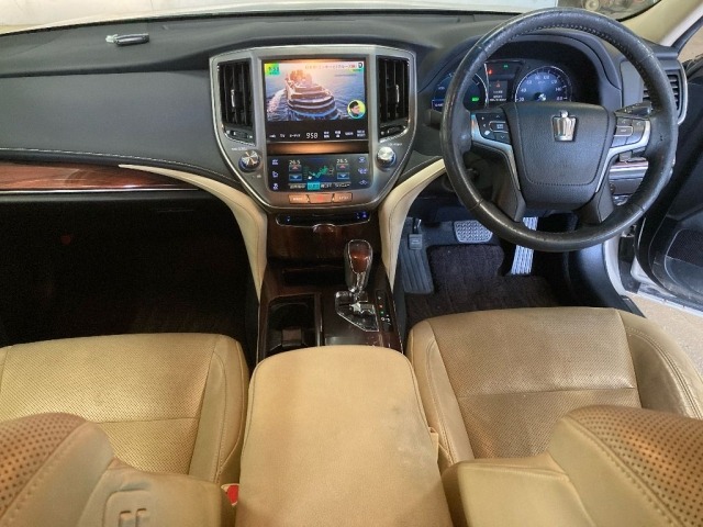 Toyota CROWN 2015 7067647-3