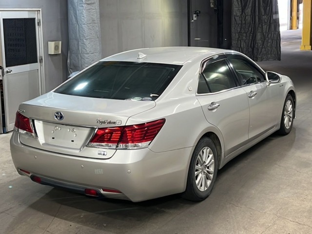 Toyota CROWN 2015 7067647-5