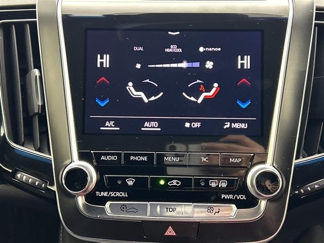 Toyota CROWN 2018 7067746-4