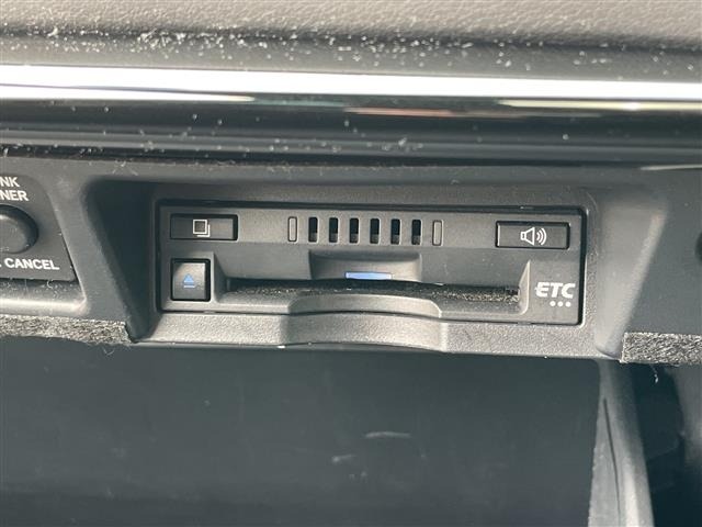 Toyota CROWN 2018 7067809-1