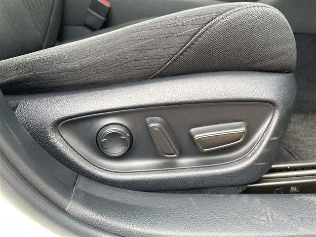 Toyota CROWN 2018 7067809-4