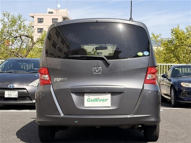 Honda FREED 2010 7082604-3