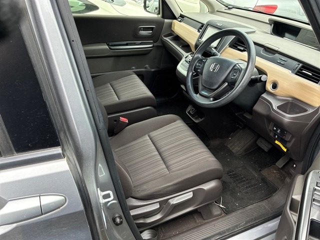 Honda FREED 2017 7082854-5